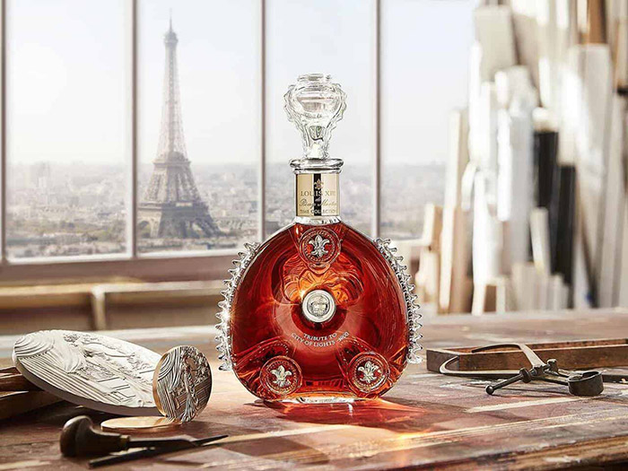 Ексклузивен коняк LOUIS-XIII-Time-Collection-II-Paris